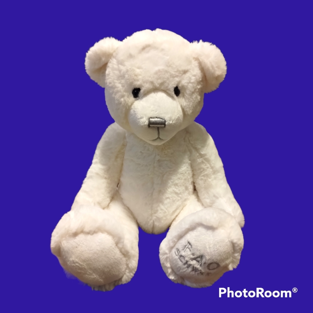 -Fao Schwarz white polar bear 14" Plush 2020 - Picture 1 of 17